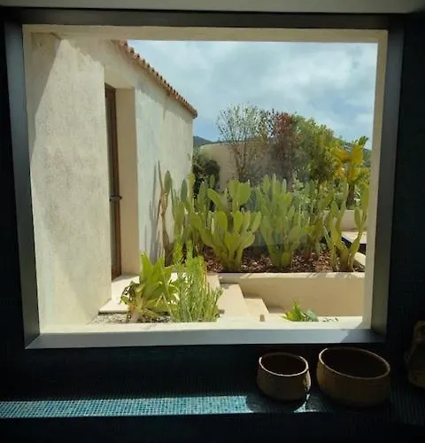 Delle Rose A Luxury Boutique