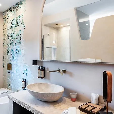 Отель Delle Rose A Luxury Boutique