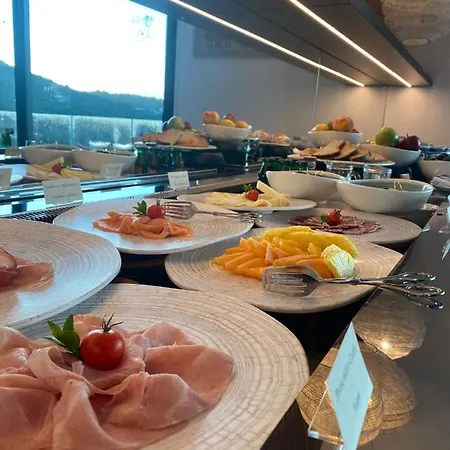 Delle Rose A Luxury Boutique