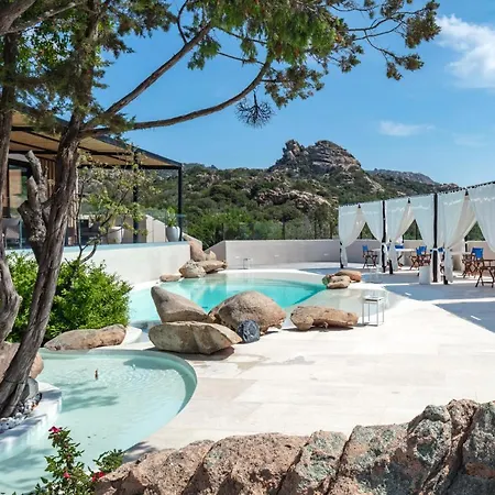 Delle Rose A Luxury Boutique