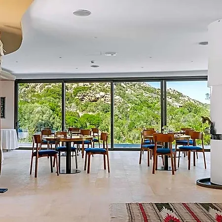 Delle Rose A Luxury Boutique Πόρτο Τσέρβο