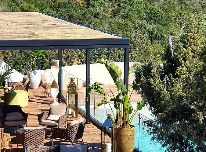 Delle Rose A Luxury Boutique