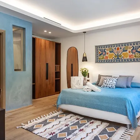 Delle Rose A Luxury Boutique