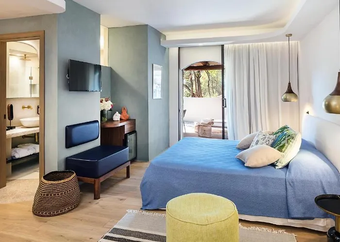 Delle Rose A Luxury Boutique